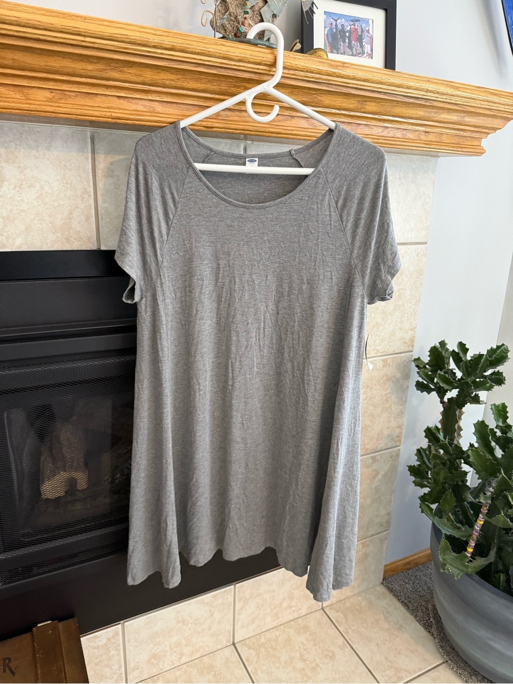 Old Navy Light Gray Short-Sleeve Swing Dress 👗